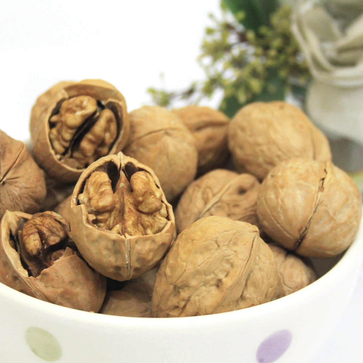 Walnuts American Soft Shell (Akhrot) اخروٹ امریکن